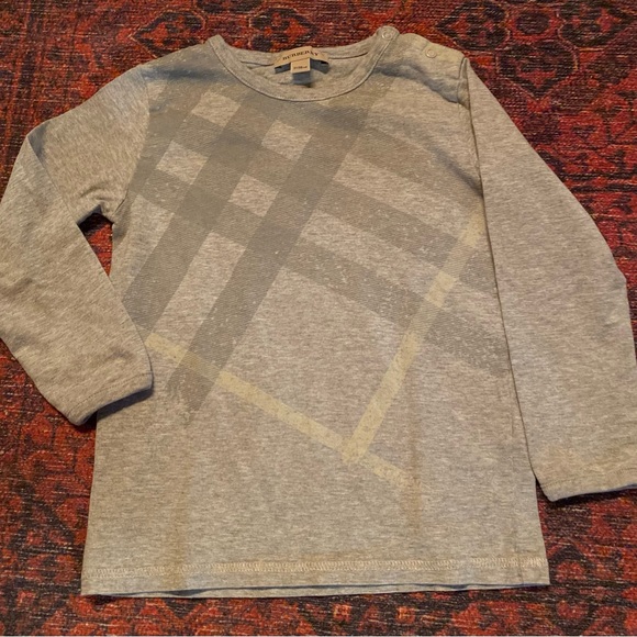 Burberry t-shirt - Picture 1 of 5